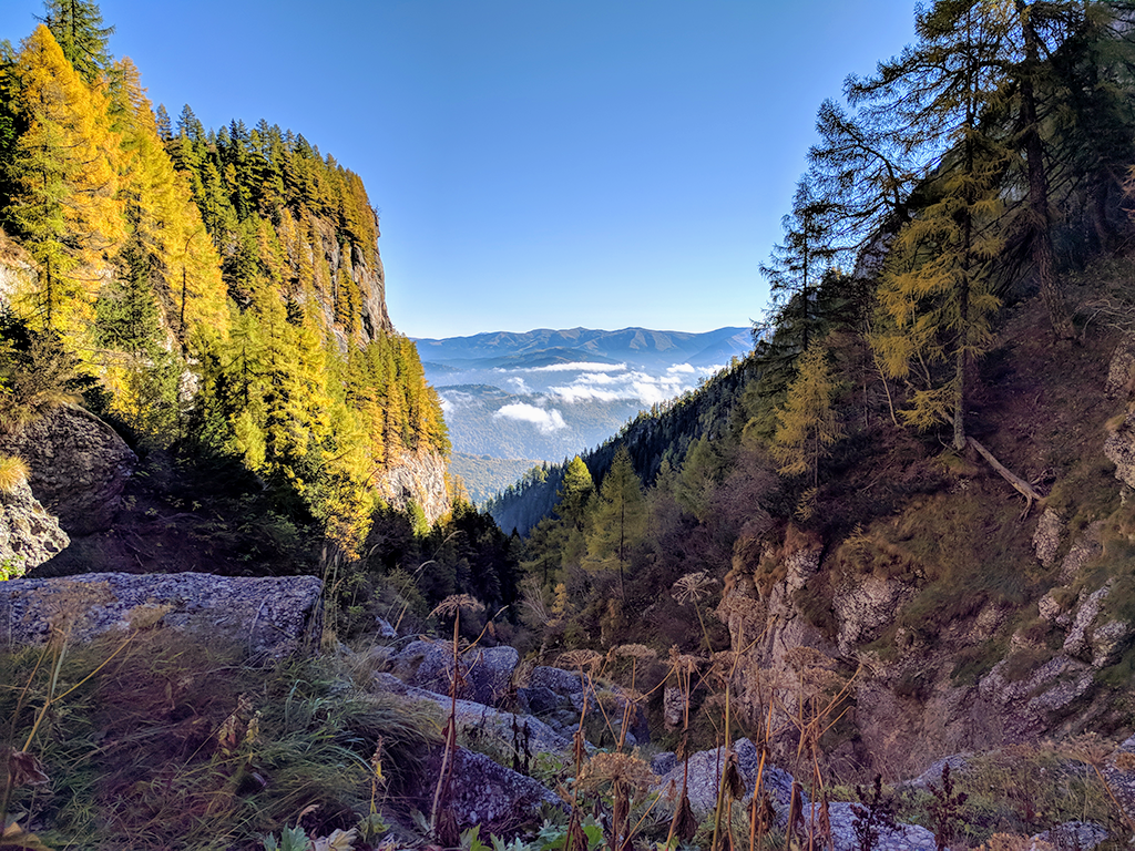 Morarului Valley – a spectacular and wild trail towards the summit of Bucegi