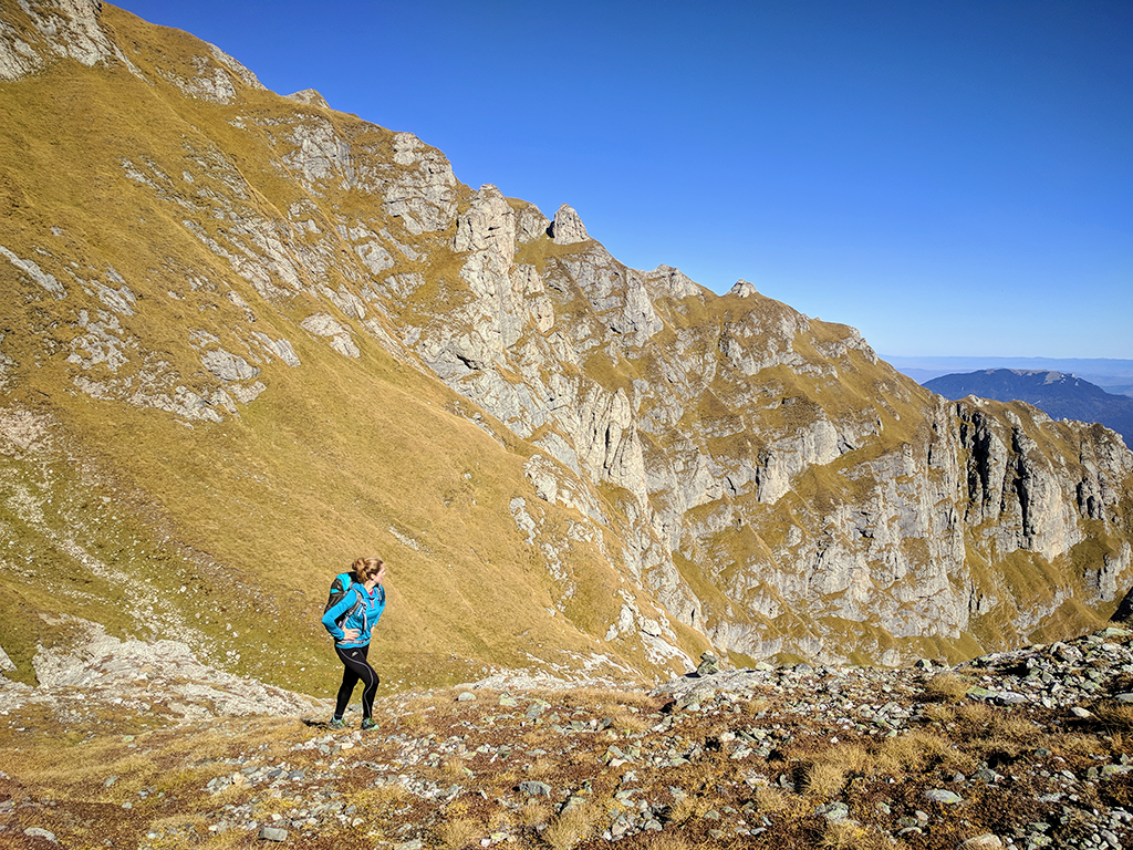 Climbing toward Omu Peak