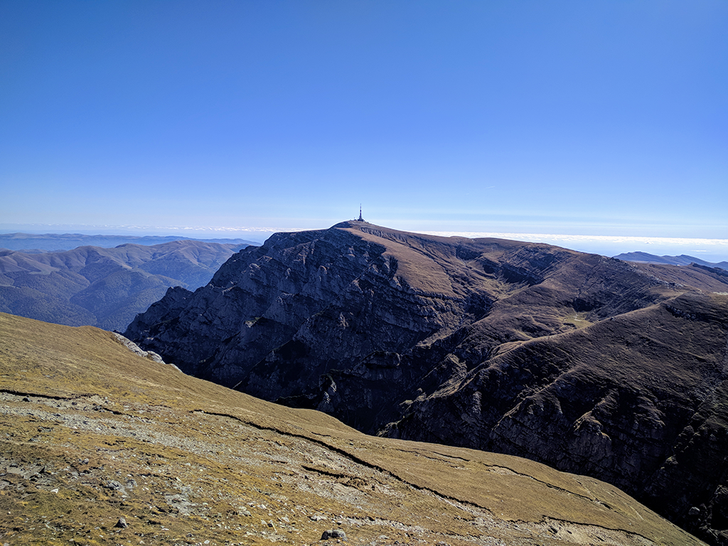 Morarului Valley – a spectacular and wild trail towards the summit of Bucegi