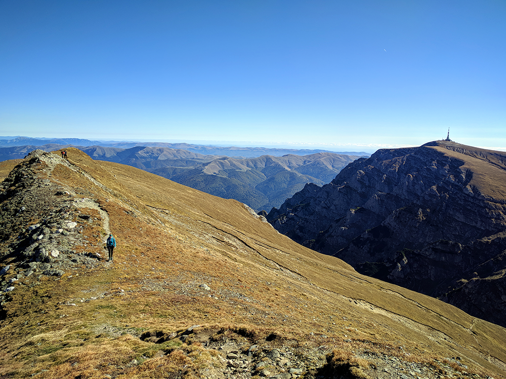 Morarului Valley – a spectacular and wild trail towards the summit of Bucegi