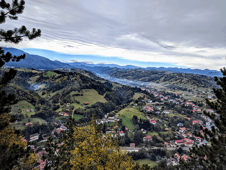Bran Castle to Măgura village
