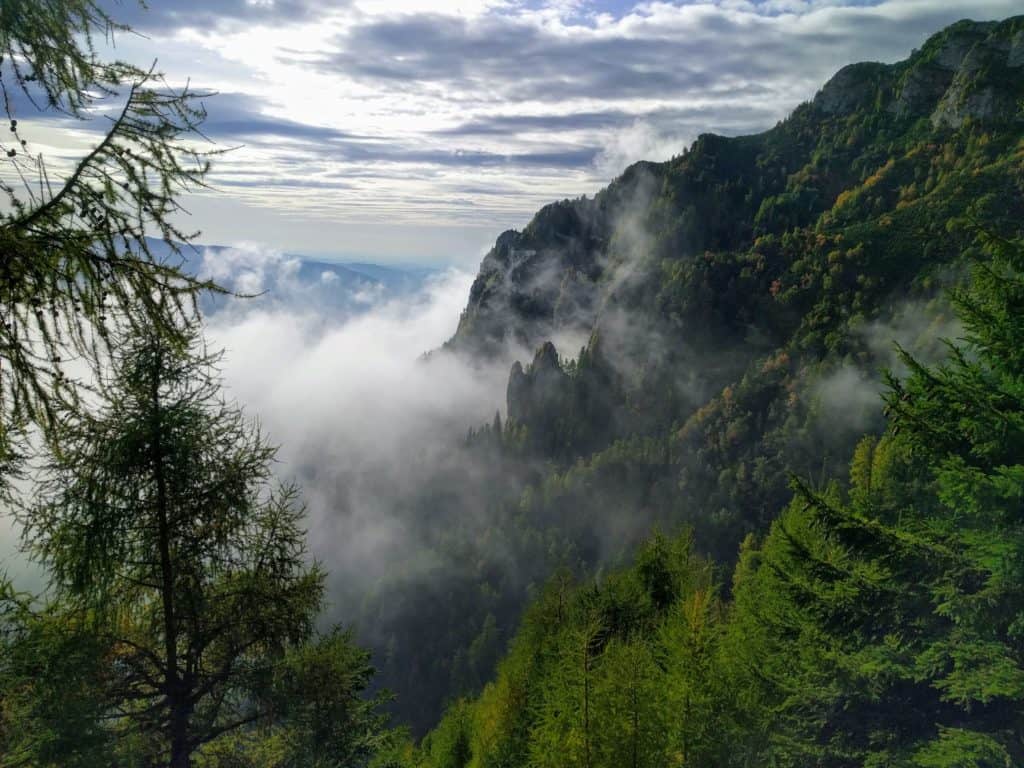 Poteca Schiel onto the Bucegi plateau