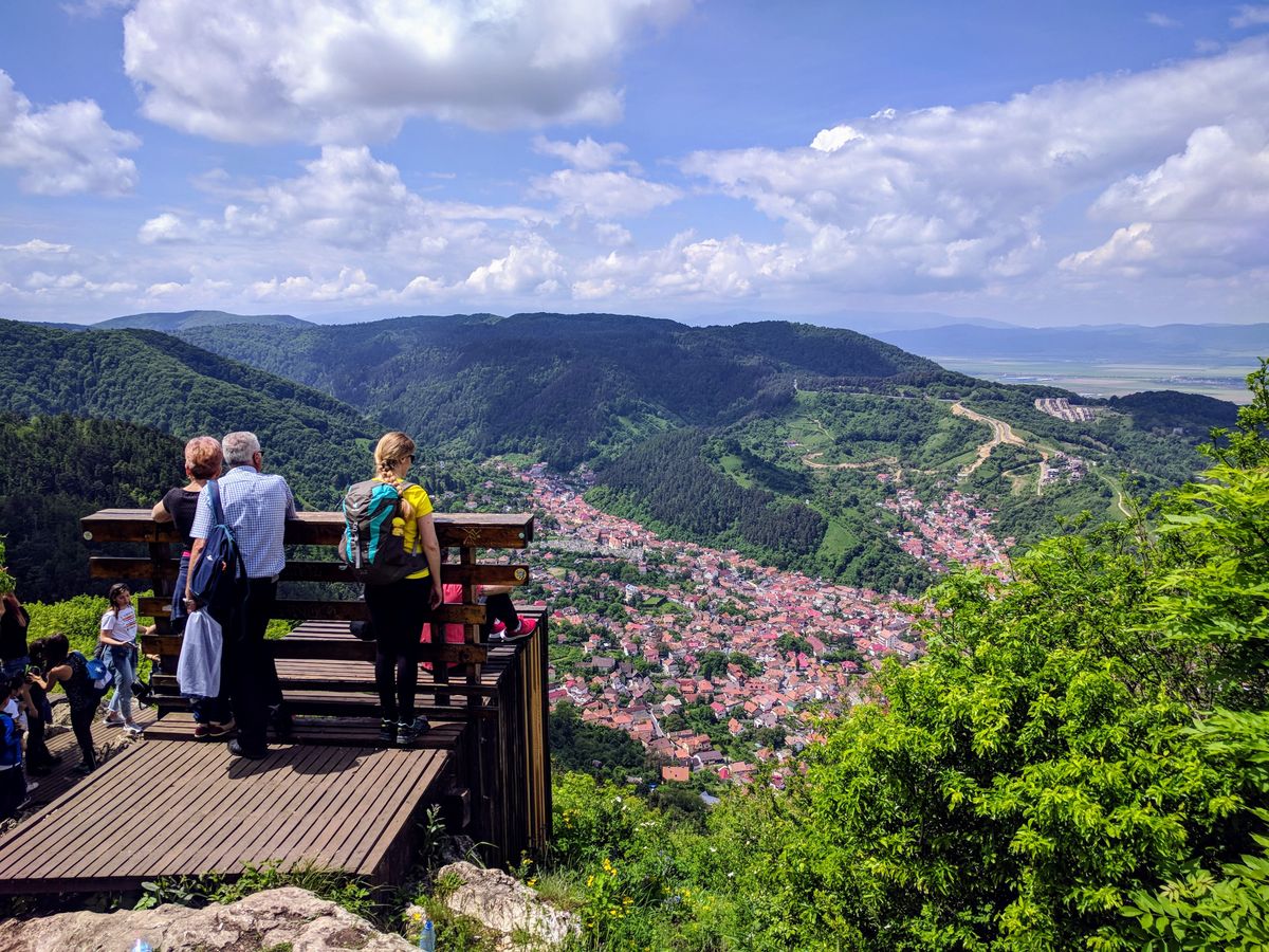 Brasov, Romania: Tâmpa and Postăvaru day-hike