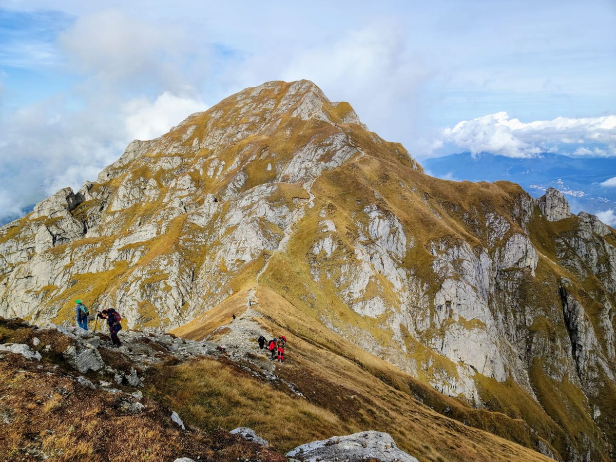 Hiking from Bușteni: routes onto the Bucegi plateau